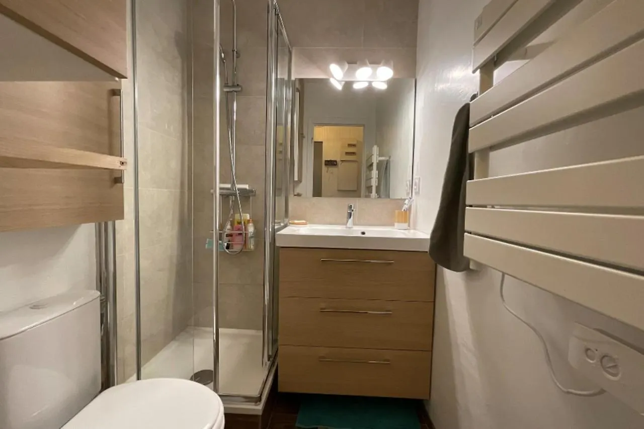 파리 Cozy Cocoon Near Parc Montsouris 아파트 프랑스