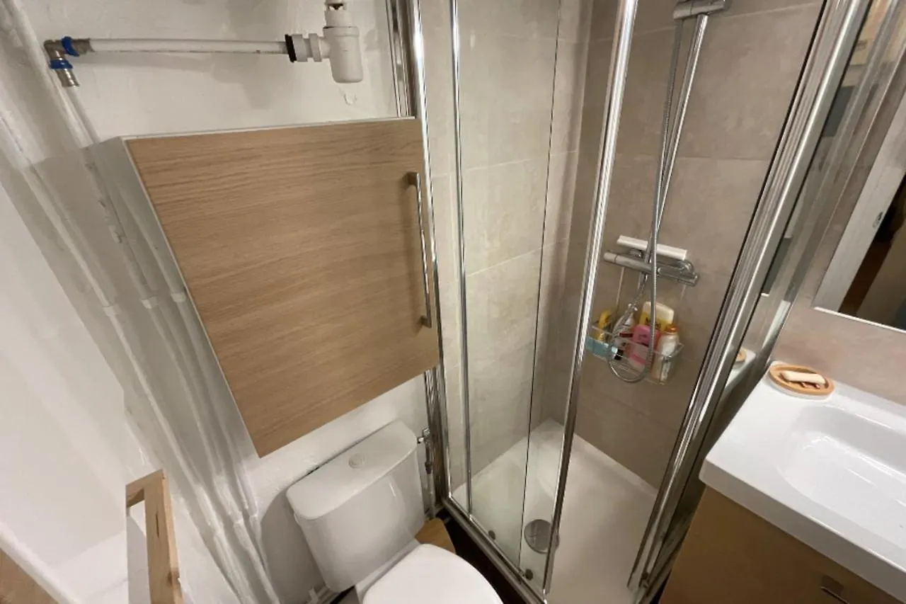 파리 Cozy Cocoon Near Parc Montsouris 아파트